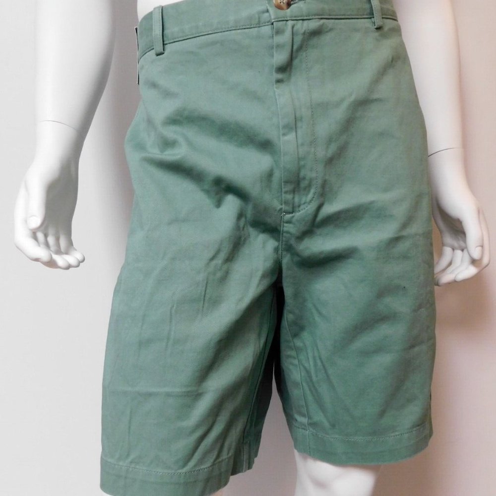 Roundtree & Yorke Casuals Shorts Classic Fit Flat Front 42" x 9"